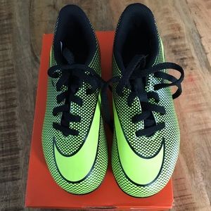 Kids size 12c Nike soccer cleats ⚽️